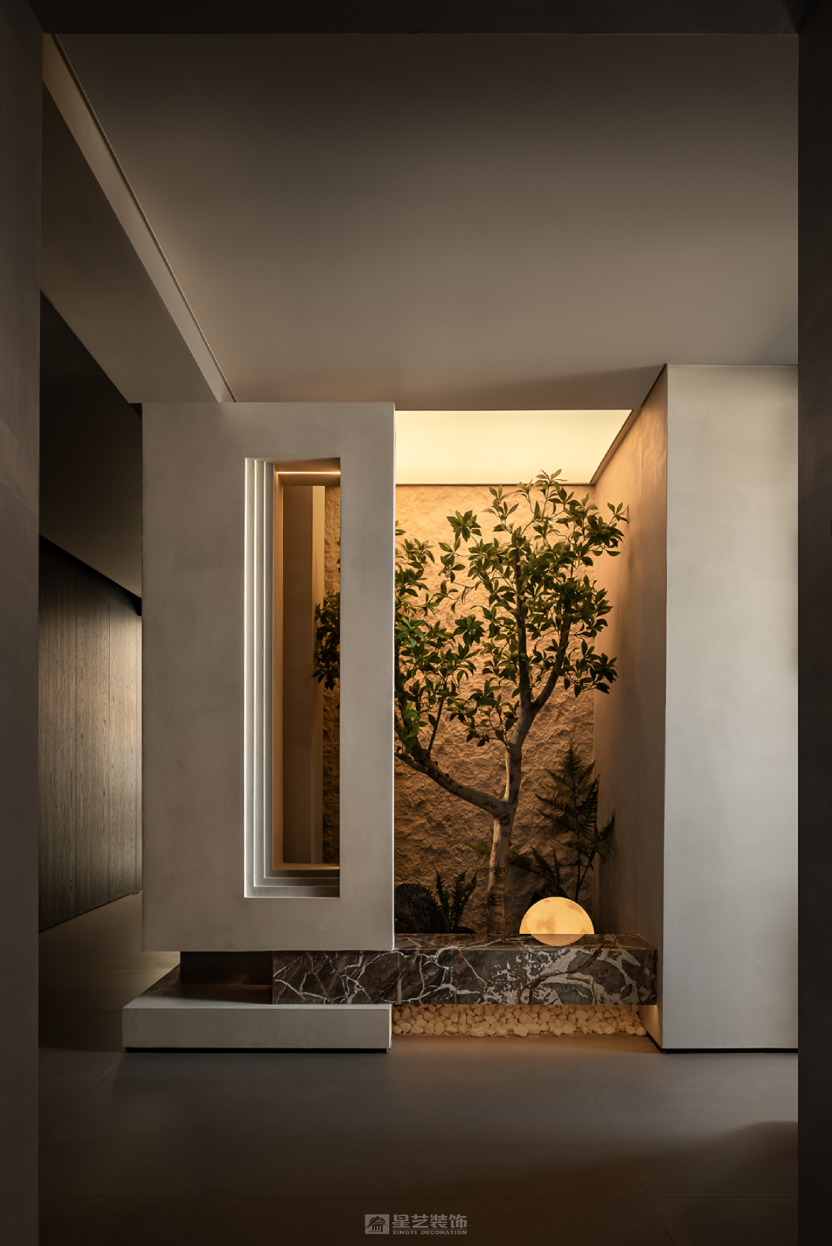 引光為墨繪寫(xiě)自由生長(zhǎng)的靈魂場(chǎng)域