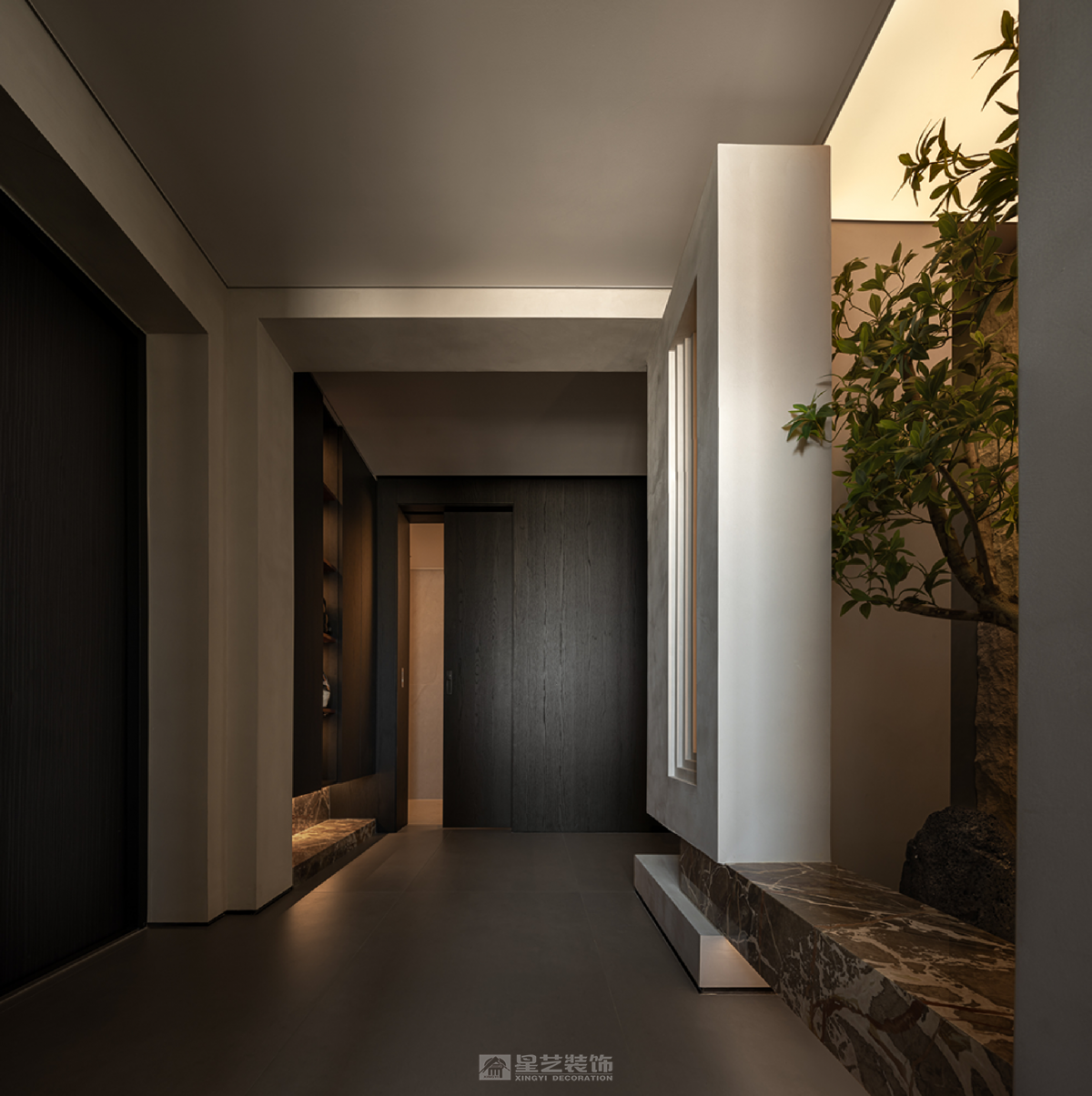 引光為墨繪寫(xiě)自由生長(zhǎng)的靈魂場(chǎng)域