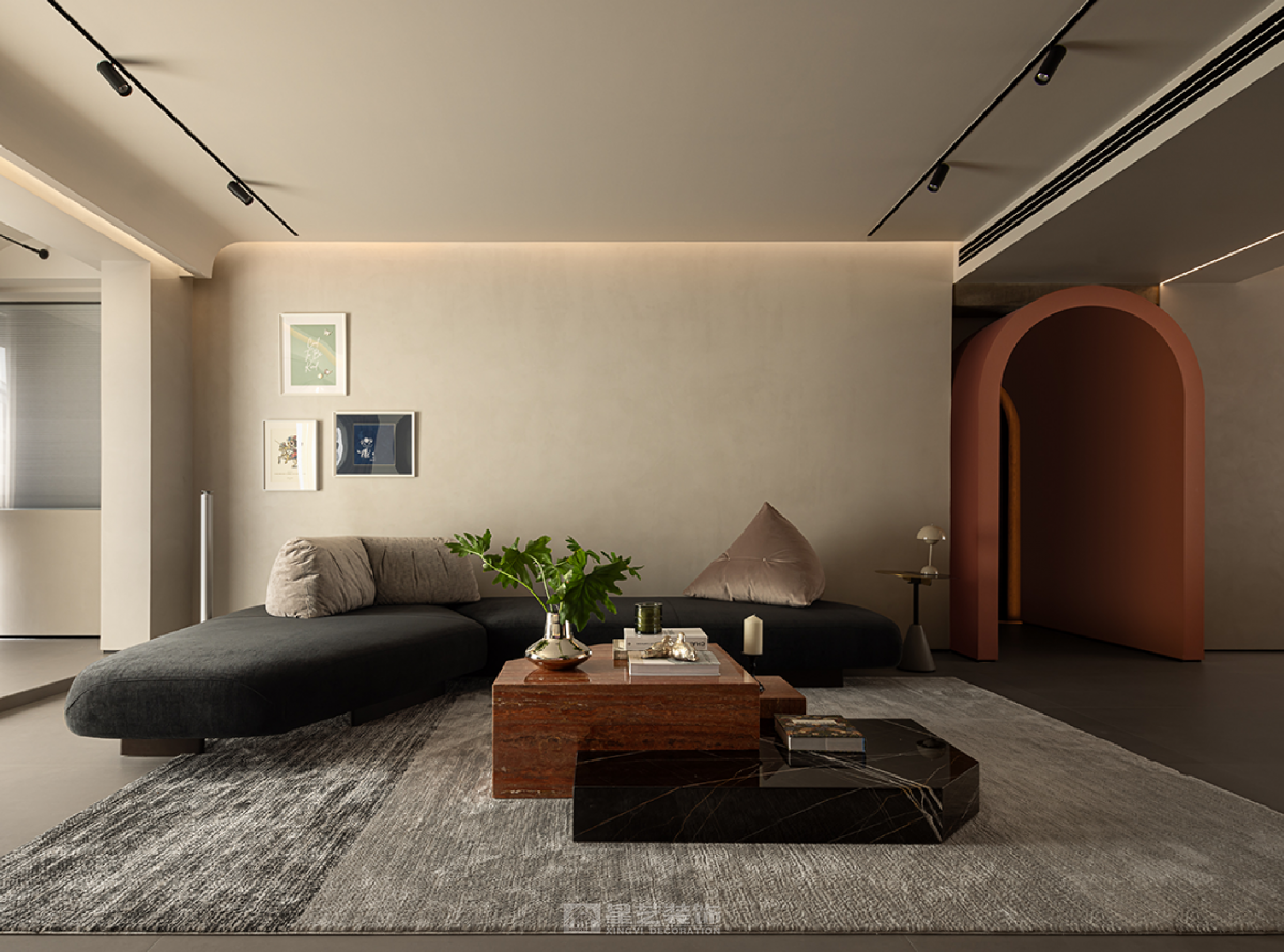 引光為墨繪寫(xiě)自由生長(zhǎng)的靈魂場(chǎng)域